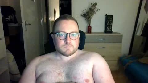 jeuneloup92 online show from January 15, 5:27 pm