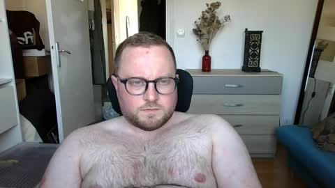 jeuneloup92 online show from March 19, 4:44 pm