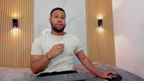 jeus_stanley online show from May 25, 3:12 am