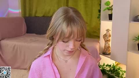 Gwen online show from April 19, 10:01 pm