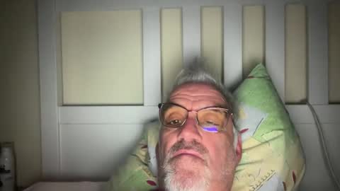 jewlronny online show from December 3, 5:59 am