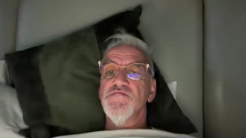 jewlronny online show from April 2, 5:32 pm