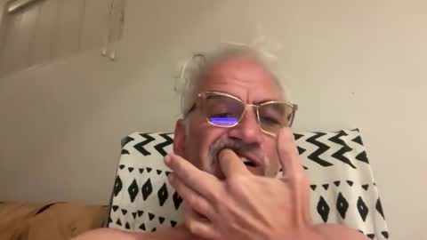 jewlronny online show from April 15, 6:26 pm