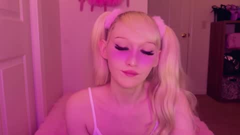 Snapshot of jeylababe chatting on January 16, 3:43 am online show from January 16, 3:43 am