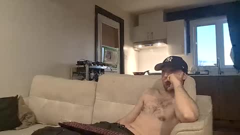 Snapshot of jf12334 chatting on November 22, 9:25 pm NedeledeN online show from November 22, 9:25 pm