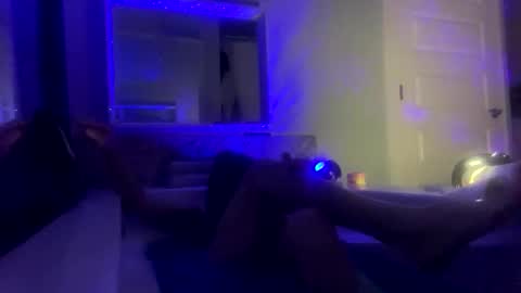 Snapshot of jfargo1990 chatting on December 14, 6:52 am Jessica online show from December 14, 6:52 am