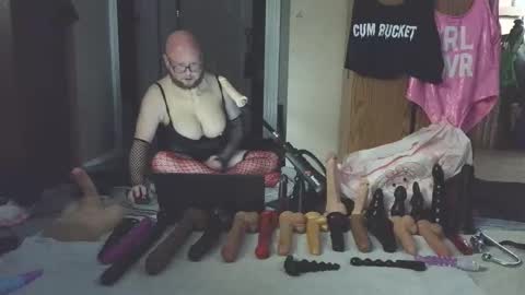 Nasty Cumslut online show from November 18, 6:01 pm