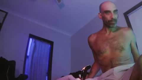 Snapshot of jglarsbel chatting on January 16, 11:47 am jglarsbel online show from January 16, 11:47 am