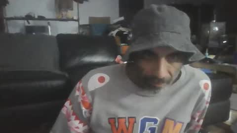 Snapshot of jglarsbel chatting on February 8, 2:09 pm jglarsbel online show from February 8, 2:09 pm