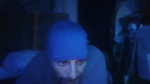 Snapshot of jglarsbel chatting on May 11, 9:15 am jglarsbel online show from May 11, 9:15 am
