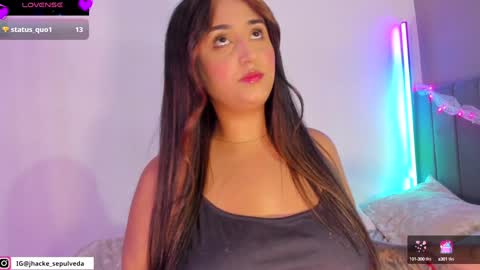 jhackelin  My independent account online show from December 11, 2:09 am