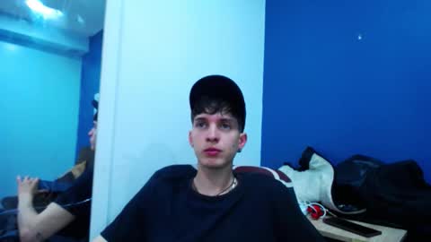 Jheampiero online show from November 28, 12:52 pm