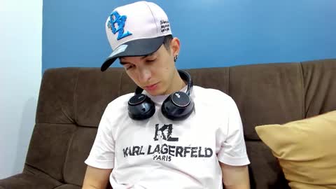 Jheampiero online show from February 3, 9:53 pm