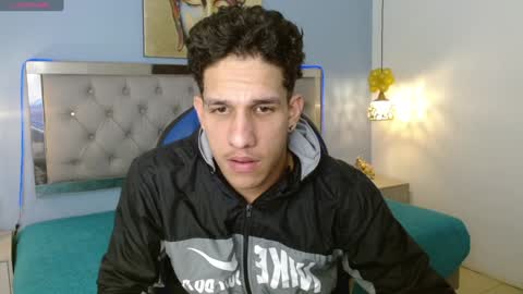 Snapshot of jheidertwink chatting on January 28, 3:57 am Jheider R. online show from January 28, 3:57 am