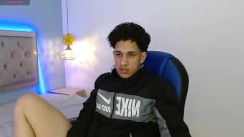 Snapshot of jheidertwink chatting on February 14, 6:02 am Jheider R. online show from February 14, 6:02 am