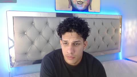 Snapshot of jheidertwink chatting on February 17, 3:47 am Jheider R. online show from February 17, 3:47 am