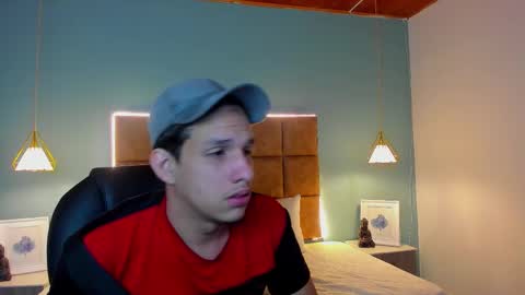 Snapshot of jheidertwink chatting on September 27, 12:32 pm Jheider R. online show from September 27, 12:32 pm