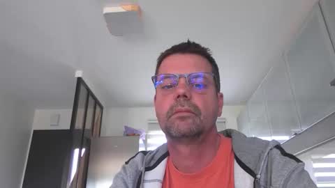 jhmec44000 online show from April 8, 9:42 am