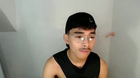 Johnny  online show from May 3, 5:13 am