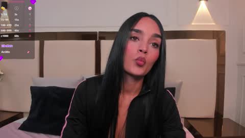 Jhoana  online show from October 13, 3:56 pm