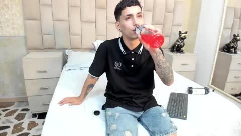 jhoanleandro online show from October 13, 10:10 pm