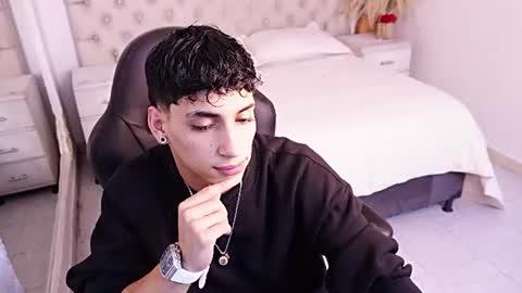 Snapshot of jhoanleandro chatting on July 8, 4:17 am jhoanleandro online show from July 8, 4:17 am