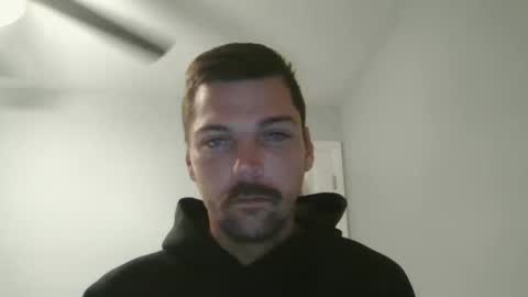 Snapshot of jholls chatting on February 9, 11:47 am jholls online show from February 9, 11:47 am