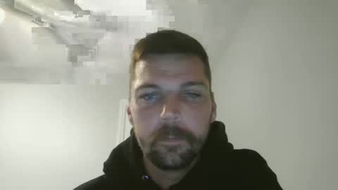 Snapshot of jholls chatting on February 27, 2:42 am jholls online show from February 27, 2:42 am