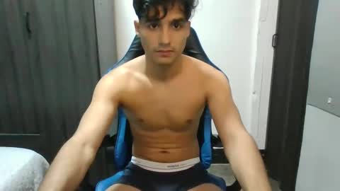 Snapshot of jhon_2000s chatting on January 9, 7:31 am jhon online show from January 9, 7:31 am