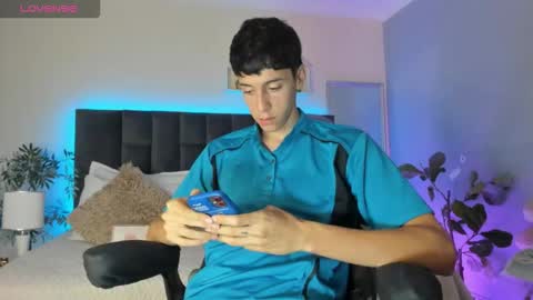 Jhon online show from November 18, 3:05 pm