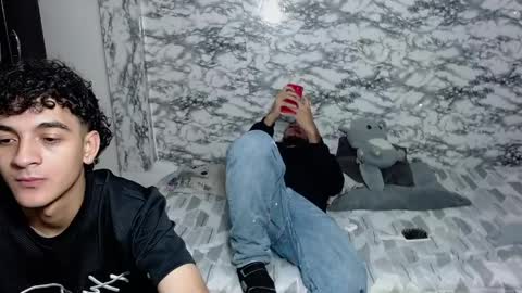 jhonay__cute online show from April 1, 2:34 am