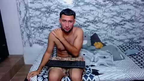 jhonay__cute online show from April 15, 3:02 am