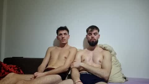 Snapshot of jhoncronos chatting on January 9, 5:00 pm Here are Jhon and Tomy online show from January 9, 5:00 pm