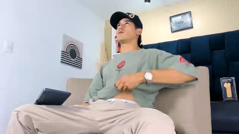 Snapshot of jhonn_rhyss chatting on September 14, 7:35 pm Jhon online show from September 14, 7:35 pm
