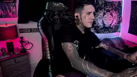 jhonny_ackerman online show from December 15, 6:37 pm