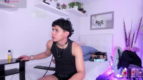 JHONNATHAN online show from March 17, 9:18 pm