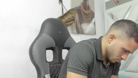 jhonny online show from December 15, 3:56 am