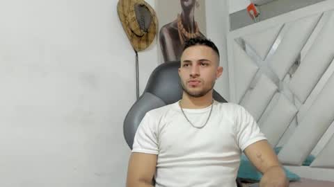 jhonny online show from December 24, 7:22 pm