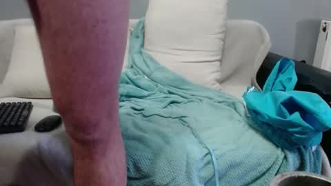 Snapshot of jhonnyboyx chatting on January 4, 9:21 am jhonnyboyx online show from January 4, 9:21 am