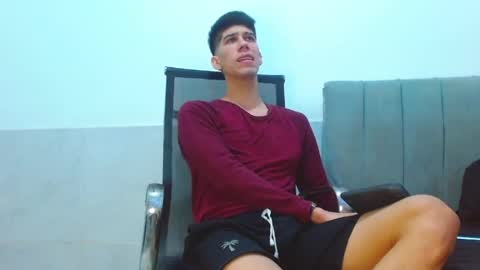 Snapshot of jhony_sex3 chatting on June 2, 7:43 am jhony_sex3 online show from June 2, 7:43 am