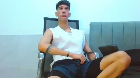 Snapshot of jhony_sex3 chatting on July 21, 7:00 am jhony_sex3 online show from July 21, 7:00 am