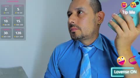 Snapshot of jhonyalzate chatting on December 15, 2:52 am Jhony Alzate online show from December 15, 2:52 am