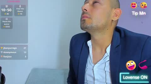 Snapshot of jhonyalzate chatting on December 25, 8:40 am Jhony Alzate online show from December 25, 8:40 am