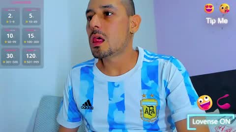 Snapshot of jhonyalzate chatting on December 30, 5:58 am Jhony Alzate online show from December 30, 5:58 am