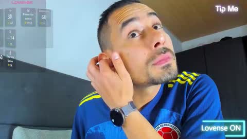 Snapshot of jhonyalzate chatting on October 10, 12:53 am Jhony Alzate online show from October 10, 12:53 am