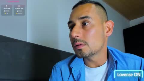 Snapshot of jhonyalzate chatting on November 11, 3:17 am Jhony Alzate online show from November 11, 3:17 am