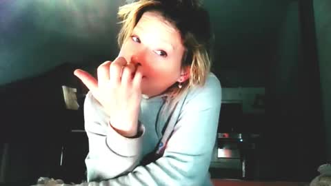 Anya online show from November 1, 9:39 pm