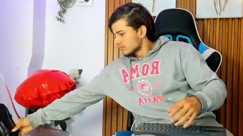 jhossua online show from September 17, 11:34 am