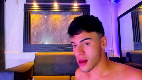 Snapshot of jhostin_1 chatting on November 21, 8:51 pm jhostin_1 online show from November 21, 8:51 pm