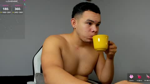 Jhonatan80  online show from December 3, 8:05 am